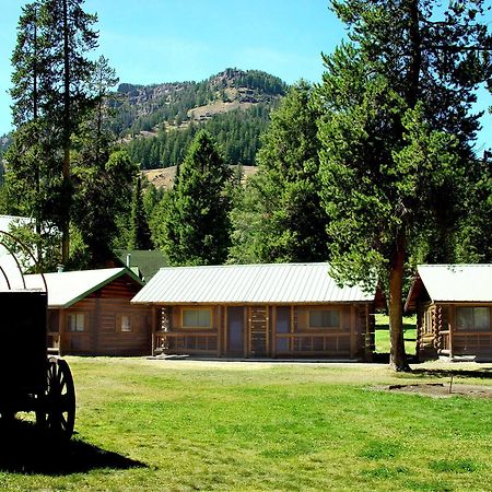 Pahaska Tepee Resort Cody Extérieur photo